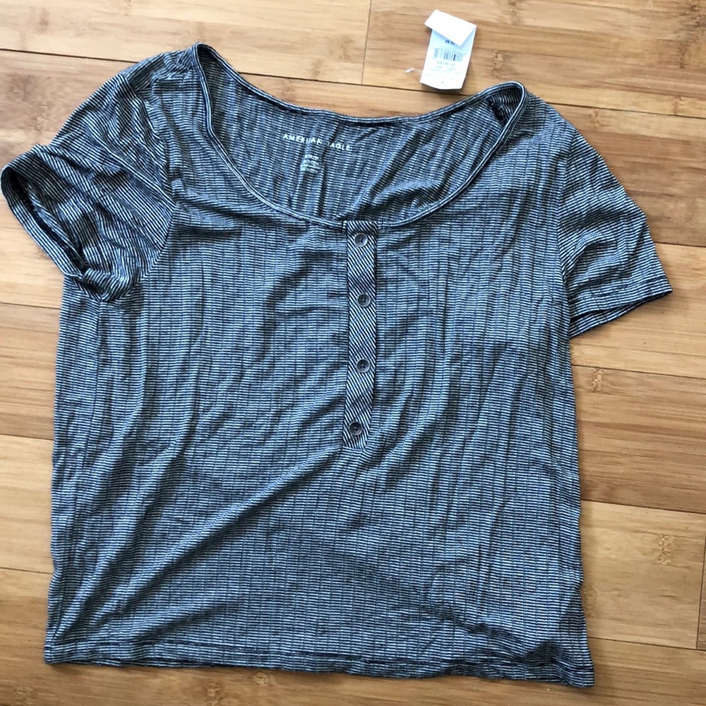 Black and white short sleeve shirt